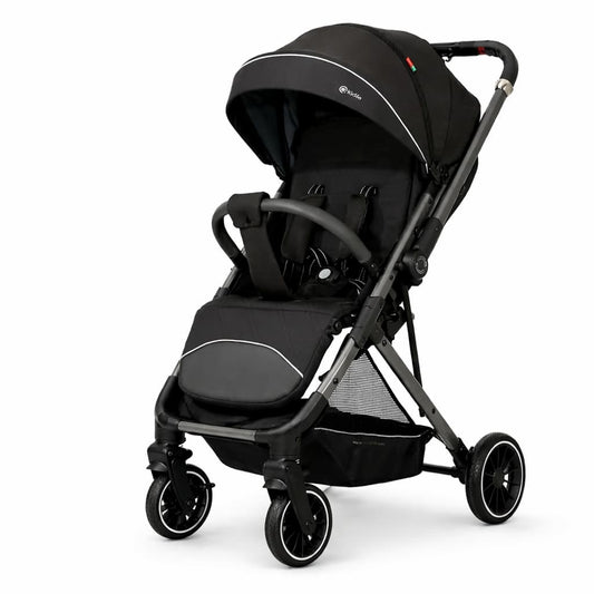 Poussette Kidilo 6521 noir – vue 3/4 sur fond blanc